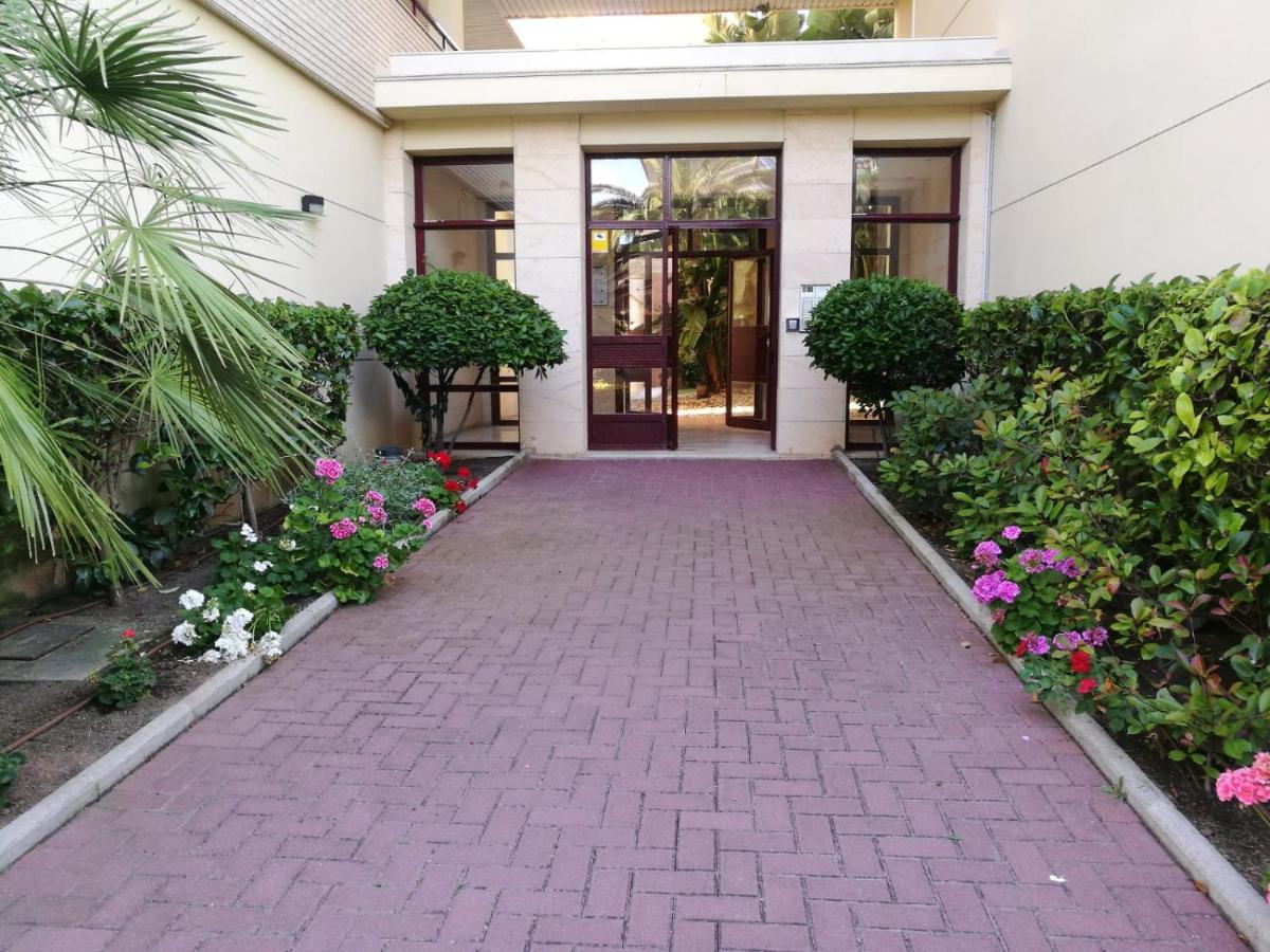 Mediterranea La Pineda Exterior photo